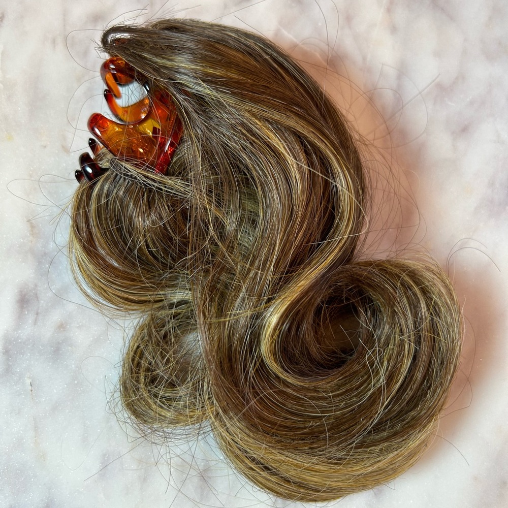 JuvaBun Clip Ponytail